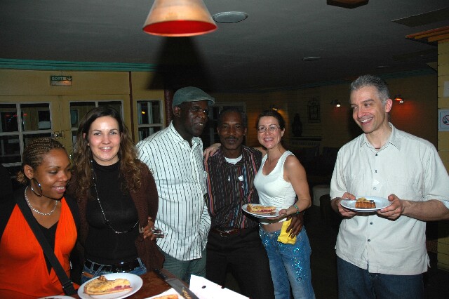 min 2006 05 02 latino 122